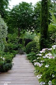 Jardin Au Coeur De Paris Jardins Beaux Jardins Joli Jardin