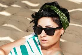 Indeed, this kind of shawl (or scarf) can be tied in many different ways. The Best Bandana Hairstyles For Women With Short Hair Cute Bandana Hairstyles Bandana Hairstyles Bandana Hairstyles Short