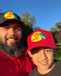 Bert Silva's Instagram, Twitter & Facebook