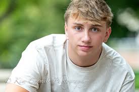 I have been shooting for close to 20 years and each time I get twins for  senior photos it is an adventure. This session played it's part. We only  got half the