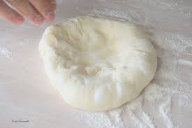 Aluat De Pizza Ionel Tarnoveski Aluat De Pizza Aluat Mancare