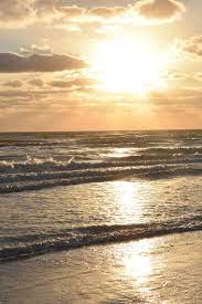 Sunset On The Beach Sunset On The Siesta Key Beach Sunset Sky Photos Sunset Photos