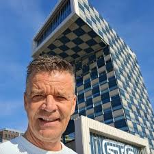 Vandaag na 4 jaar officieel m'n laatste werkdag gehad bij Techniek College  Rotterdam.