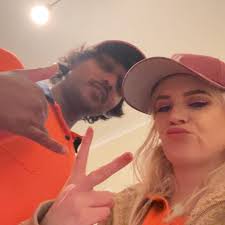 u ever look at someone n think "yea forever would be pretty cool with u"