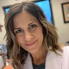 Laura Elledge's Instagram, Twitter & Facebook