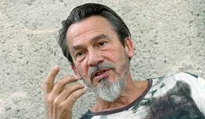 Non content de célébrer ses 30 ans de carrière, le chanteur fête également ses 25 ans de bonheur au. Florent Pagny Une Tres Mauvaise Nouvelle Vient De Tomber