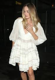 Margot Robbie Want More Follow Pinterest April Insane I Don T Own This Photo Margot Robbie Actress Margot Robbie Margo Robbie