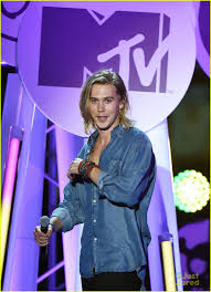 Check spelling or type a new query. Vanessa Hudgens Austin Butler Attend Mtv S Fandom Awards Together Photo 836056 2015 Comic Con Ashley Benson Austin Butler Vanessa Hudgens Pictures Just Jared Jr
