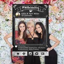 7 Cornici Per Photo Booth Low Cost E Fai Da Te Cornici Matrimonio Decorazione Per Festa Di Laurea Feste Di Laurea
