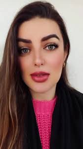 Os vídeos de Michele Born (@micheleborn) com Lights Are On