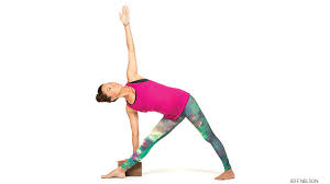 Triangle Pose Yoga Journal Triangle Pose Yoga Beginner Poses Yoga For Beginners