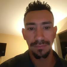 Stream Pistas de domingo al mediodía by Pedro Sorto