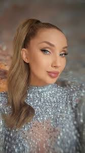 Anna Bluhm's Instagram, Twitter & Facebook