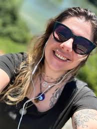 Hi everyone! I'm Arianna, a digital developer from Ibiza. I'll be in Sri  Lanka from January 9th to 22nd and I'm looking for volunteering  opportunities with animals, cultural projects, or social initiatives.