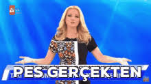 19 aralık 1973, i̇stanbul), türk televizyon sunucusu ve gazeteci. Muge Anli Gif Mugeanli Sarilmak Kavusmak Discover Share Gifs