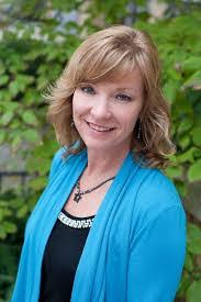 Carolyn Barrera's Instagram, Twitter & Facebook