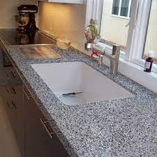 Yapı marketlerde rahatça bulabileceğiniz istediğiniz renk, desen, dokularda seçtiğiniz yapışkanlı folyoyu ölçülere göre işaretleyerek makas veya maket bıçağı yardımı. Folyo Sepeti Turkiye Nin Ucuz Yapiskanli Folyo Satis Sitesi