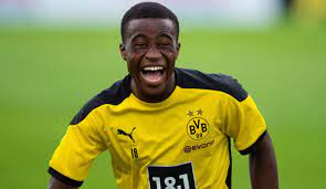 Phil foden 2020 ○ manchester city ○ dribbling, skills, goals & passing hd ⚽ buy affordable & quality football jerseys. Bvb News Und Geruchte Details Zu Youssoufa Moukokos Angeblichem Gehalt