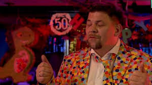 Tim mälzer ist kein handwerker. Schlag Den Star Max Mutzke Fordert Teddy Teclebrhan Heraus Stern De