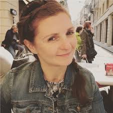 Nina Finch's Instagram, Twitter & Facebook