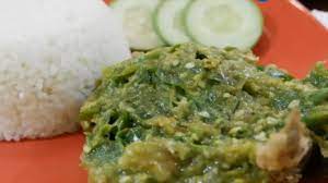 Resep dan cara bikin ayam geprek,menu mukbang mcd geprek sambal ijo. Nikmat Pedasnya Ayam Geprek Sambal Hijau Yang Rasanya Maknyus Youtube