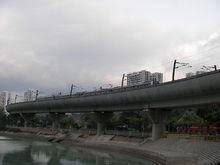 烏溪沙站公共運輸交匯處（wu kai sha station public transport interchange），位於新界沙田區馬鞍山新市鎮東部烏溪沙西沙路599號「銀湖．天峰」基座，翠擁華庭對面，是一個室內公共運輸交匯處，與港鐵烏溪沙站相連，乘客可使用車站b出口通往交匯處。 é©¬éžå±±çº¿ å¿«æ‡‚ç™¾ç§'