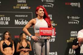 Randa markos is a canadian mixed martial arts fighter who was originally born in iraq. Randa Markos Joins Ufc Singapore Steps Up Short Notice Against Ashley Yoder