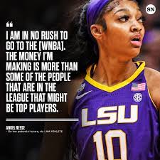 Kendra Powers's Instagram, Twitter & Facebook