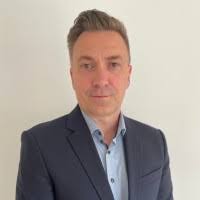 Reuss aus Frankfurt am Main in der Personensuche von Das Telefonbuch