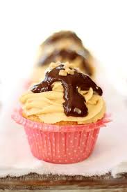 Peanut Butter Cupcakes With Chocolate Ganache Peanut Butter Cupcakes Yummy Cupcakes Peanut Butter Desserts