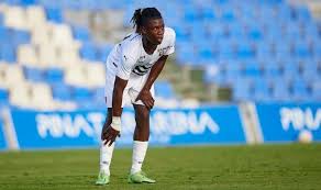 Eduardo celmi camavinga (born 10 november 2002) is a professional footballer who plays as a midfielder for la liga club real madrid. Man Utd Dealt Transfer Blow With Eduardo Camavinga Unlikely To Leave Rennes Football Sport Global Circulate