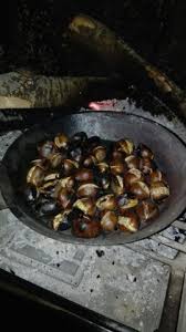 Calorie, tabelle nutrizionali e proprietà dietetiche dell'alimento. Usi Delle Castagne In Cucina Non Solo Caldarroste Lacuocaignorante
