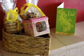 Parsel adalah kata serapan dari bahasa inggris 'parcel' yang berarti sesuatu. Pin On Eid Ramadaan Ideas