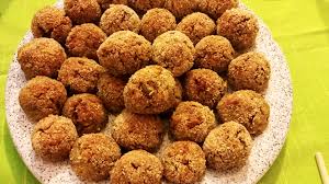 Lessate una confezione di fave surgelate in acqua leggermente salata. Falafel Di Fave Veganblog Ricette E Prodotti Dal Mondo Vegan