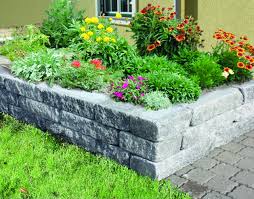 Eine steinmauer bietet sich als einfriedung oder als sichtschutz an. Blumenbeet Aus Granit Blumenbeet Gartenmauern Garten