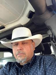 Hi good night how are you and you look so sweet and very beautfull