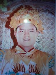 Anh trai Tôi bị tâm thần nặng Từ nhỏ , đi lạc từ thị xã bến cát tỉnh Bình  Dương, anh Phụng , cao 1m7 , 34 tuổi , da ngâm đen,