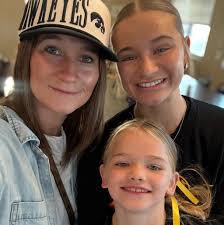 Congratulations to Paige Padavich who signed to run cross country and track  at Morningside in the Fall!