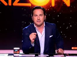 Iker Jiménez, en el centro de la polémica por la DANA: del bulo de los  cuerpos en el parking de Bonaire al reportero pillado manchándose de barro  - Infobae