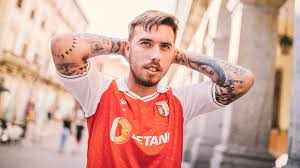 Join the discussion or compare with others! Iuri Medeiros E Reforco Do Braga