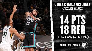 Mitchell hits filthy stepback in defender's face. Ryj4xlprhxnwjm