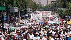 Es una herramienta que te ayuda a descubrir las tendencias más relevantes de twitter en el momento que están sucediendo y te permite ver cómo han evolucionado a lo largo del tiempo. Hoy Se Celebra El Dia Del Trabajo En Mexico Plumas Libres