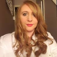 Sarah Thackeray's Instagram, Twitter & Facebook