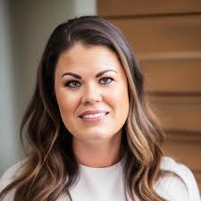 Cynthia Kettle's Instagram, Twitter & Facebook