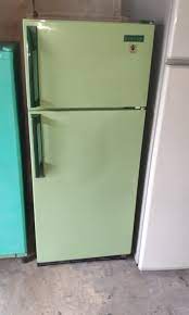 Harga kerosakan bergantung pada jenis kerosakan dan jenis peti. Used Singer Direct Cool Fridge Refrigerator Peti Sejuk Peti Ais Kitchen Appliances On Carousell