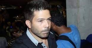 أعلن الفنان ياسر فرج، على حسابه الخاص بـفيسبوك وفاة زوجته إثر إصابتها بفيروس كورونا خلال الأيام الماضية، حيث كتب قائلاً: Zohf8aot1spfhm