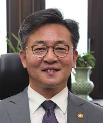 한반도 평화와 통일의 통합적 접근