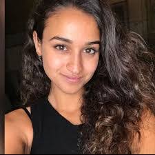 Tali Chen's Instagram, Twitter & Facebook