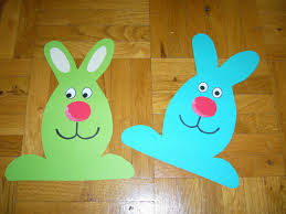 Das muss aber nicht nur zu ostern sein. Ideenreise Blog Bunte Osterhasen Bastelvorlage