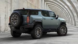 The revolutionary hummer ev will leave everything you thought possible in a cloud of dust. New Gmc Hummer Ev Suv Isn T Afraid Of Getting Out There